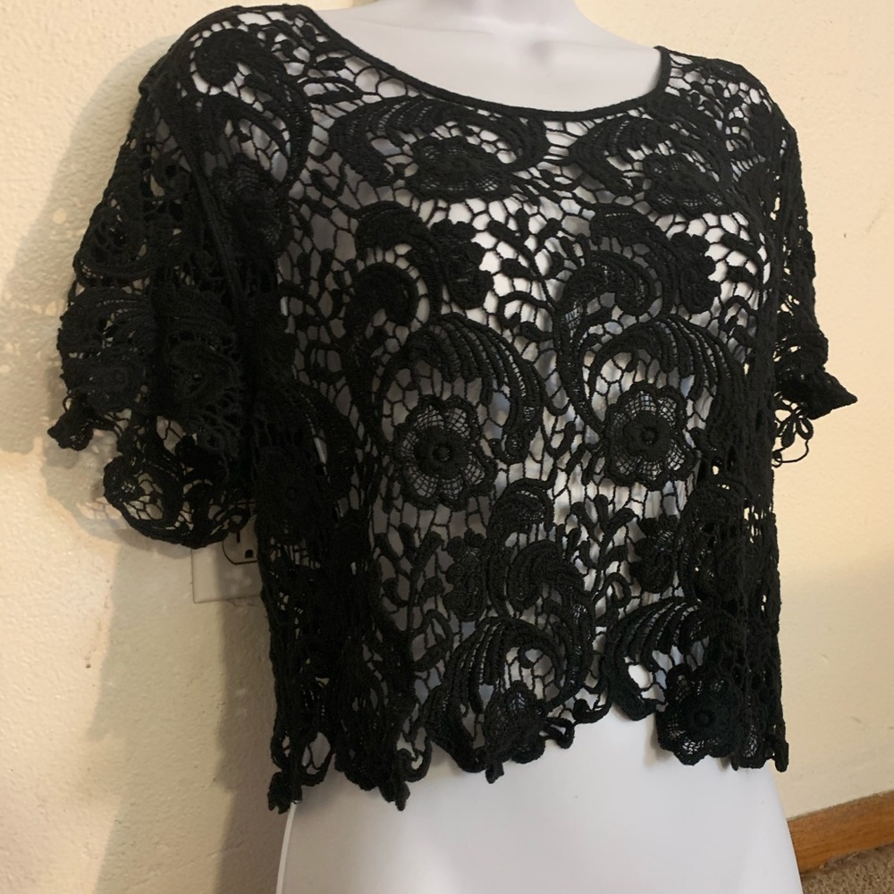 Lace crop top